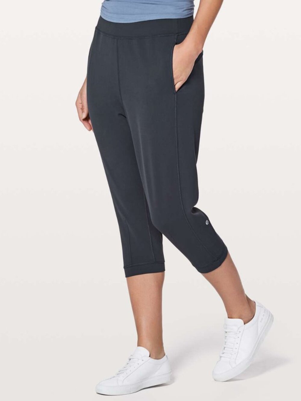 Lululemon Rejuvenate Crop *18" Blue Tied size 6